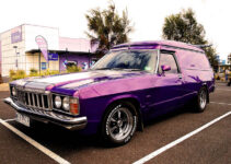 1976 Holden HX Sandman Van