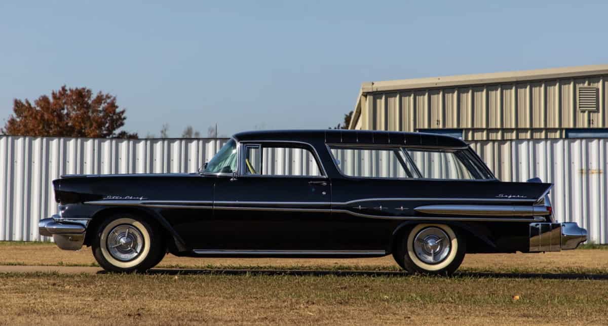 1957-Pontiac-Star-Chief-Safari-Wagon-3