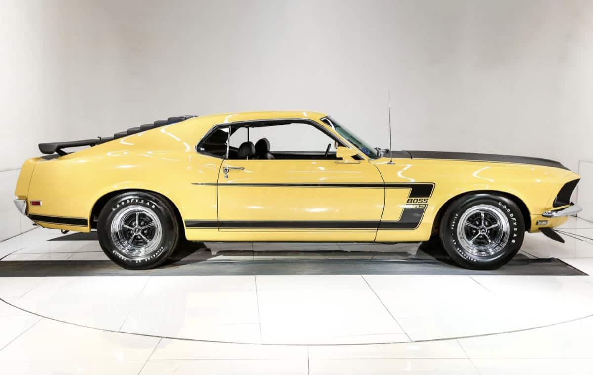 1969-Ford-Mustang-Boss-302-2