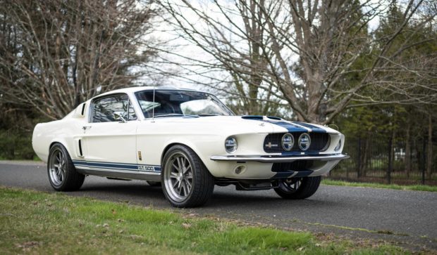 1967-Ford-Mustang-428-GT500-White-1