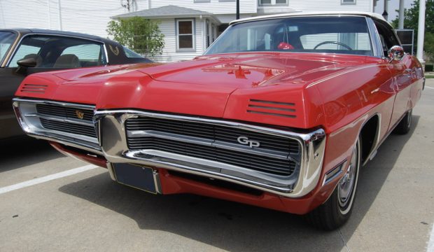 1967-Pontiac-Grand-Prix